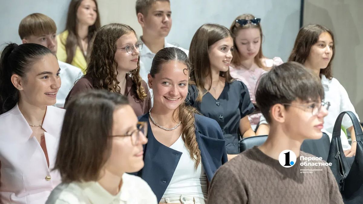 В Челябинске наградили 35 юных участников телепроекта «Впервые» В Челябинске наградили 35 юных участников телепроекта «Впервые»
