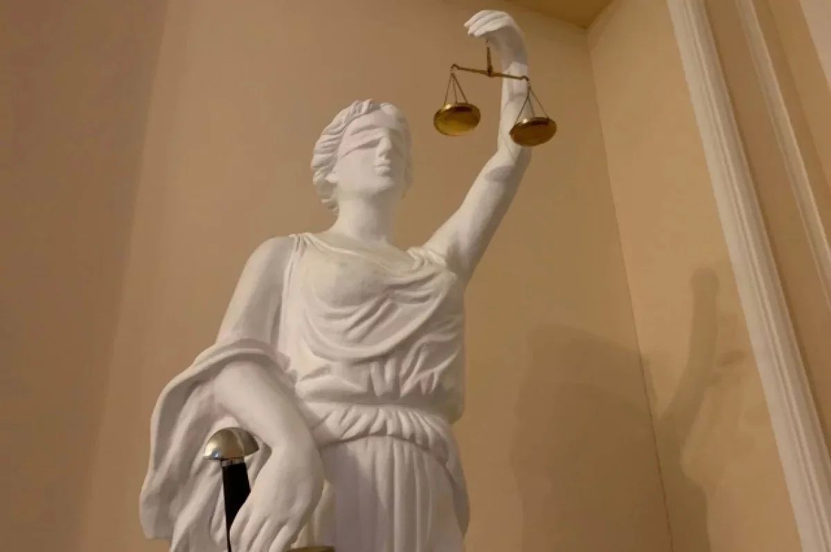 В Челябинске женщина оскорбила участника судебного заседания и поплатилась