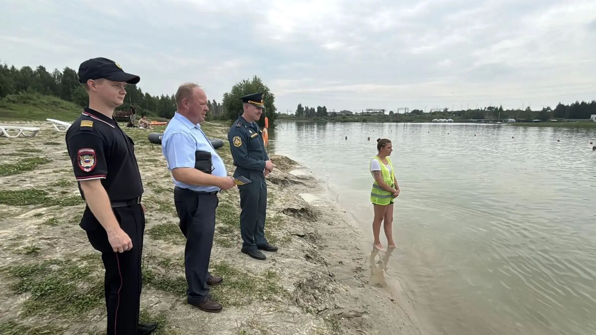 В Копейске полицейские приняли участие в межведомственном рейде по обеспечению безопасности на водных объектах В Копейске полицейские приняли участие в межведомственном рейде по обеспечению безопасности на водных объектах