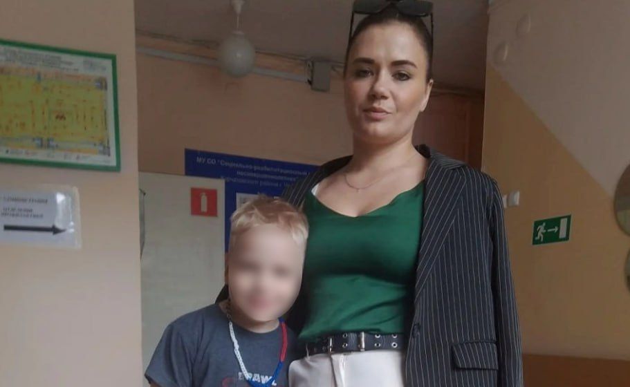 Опека забрала четверых детей у вдовы погибшего на СВО: У нормальной семьи забирают, а мигрантам помогают Опека забрала четверых детей у вдовы погибшего на СВО: У нормальной семьи забирают, а мигрантам помогают