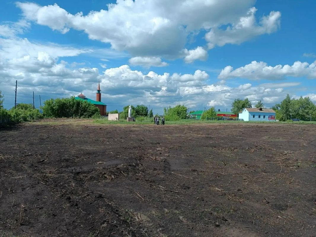 Село Кулуево преображается: в парке культуры и отдыха продолжаются работы Село Кулуево преображается: в парке культуры и отдыха продолжаются работы