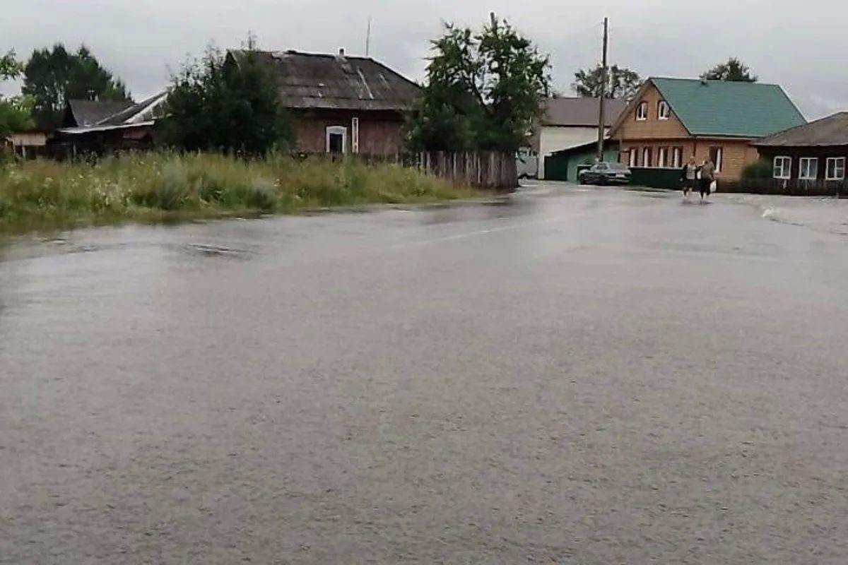 Ливни-водопады, ураганный ветер, град: метеорологи объяснили, когда все это безобразие покинет Челябинскую область