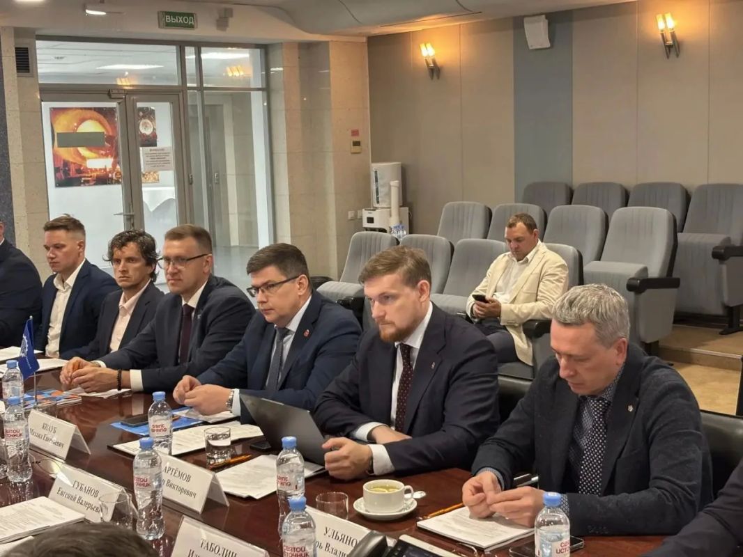 На южноуральском предприятии обсудили вектор устойчивого развития промышленности На южноуральском предприятии обсудили вектор устойчивого развития промышленности