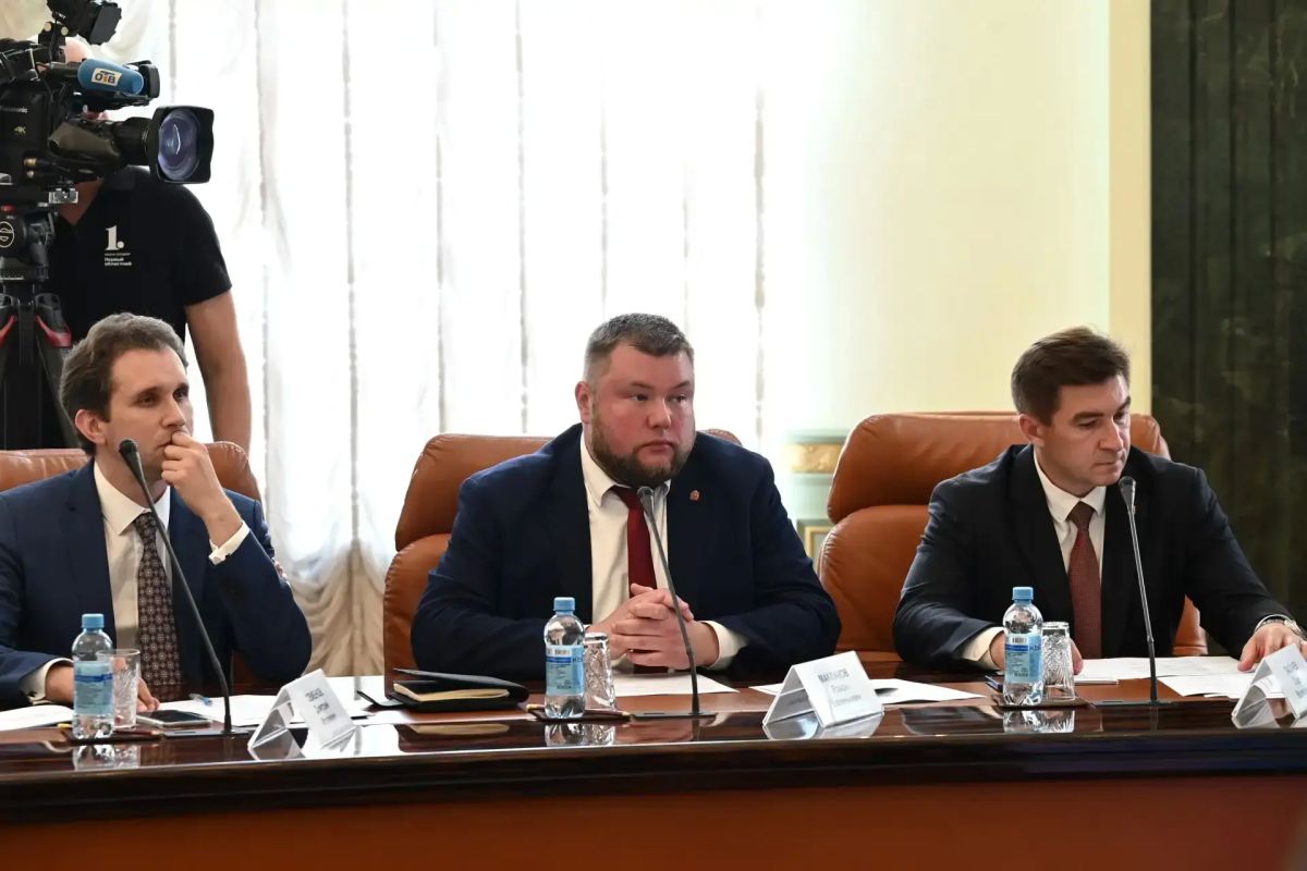 Алексей Текслер провёл заседание Совета по нацполитике Алексей Текслер провёл заседание Совета по нацполитике