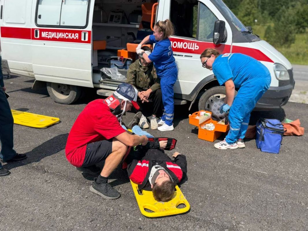 Экстренные службы отработали по реальному сценарию: массовое ДТП на М5 под Симом Экстренные службы отработали по реальному сценарию: массовое ДТП на М5 под Симом