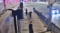 Красотой любовались недолго: в центре Челябинска опрокинули кашпо с петуниями
