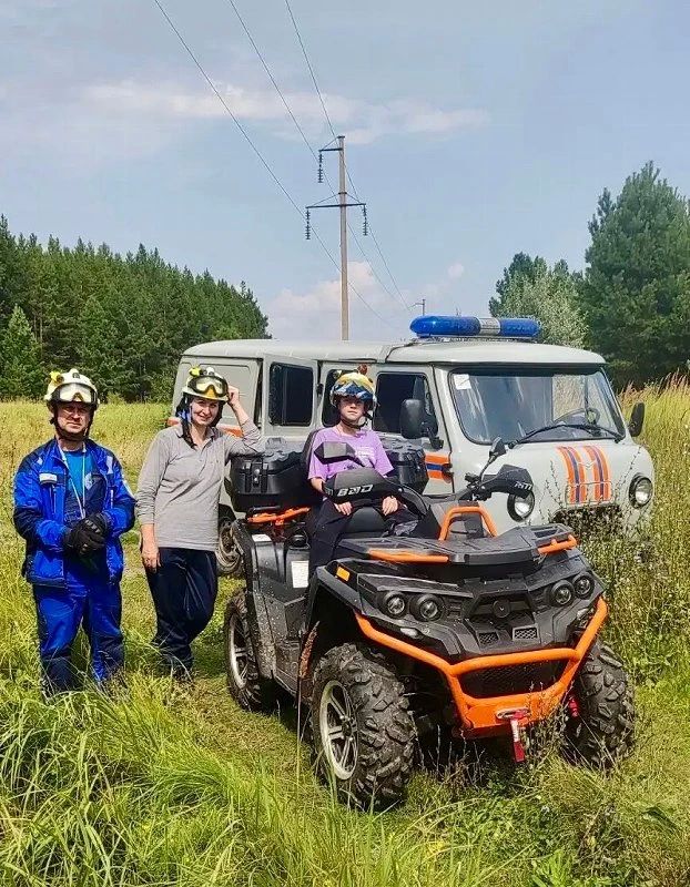 Женщина с 10-летним ребенком заблудилась в лесу