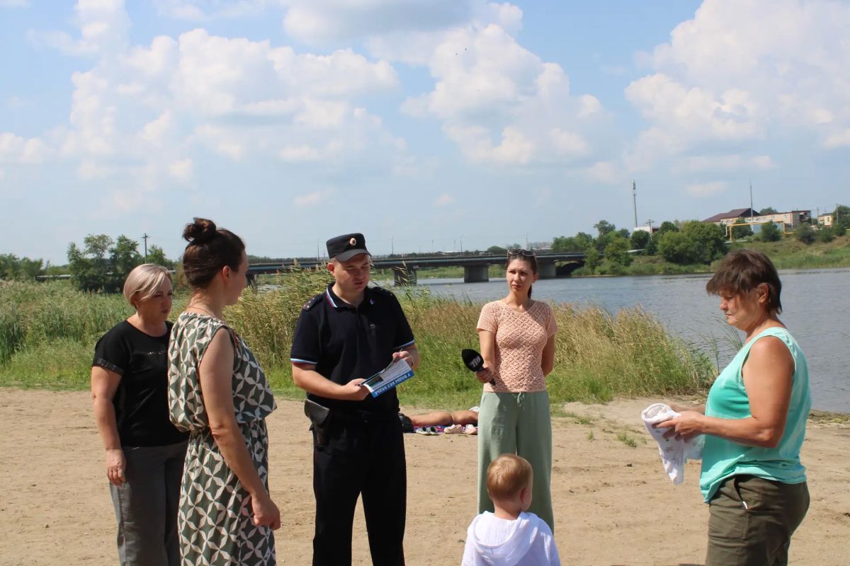 В Южноуральске и Троицке полицейские провели рейды по местным пляжам и прибрежным местам отдыха горожан В Южноуральске и Троицке полицейские провели рейды по местным пляжам и прибрежным местам отдыха горожан
