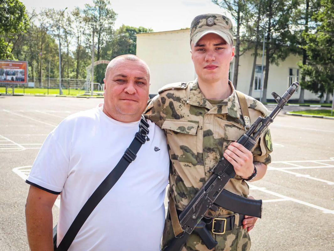 Поздравляем с принятием Военной присяги военнослужащих 33-й бригады оперативного назначения Северо-Западного округа Росгвардии! Поздравляем с принятием Военной присяги военнослужащих 33-й бригады оперативного назначения Северо-Западного округа Росгвардии!