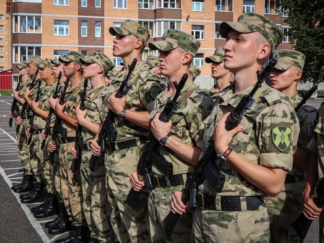Поздравляем с принятием Военной присяги военнослужащих 33-й бригады оперативного назначения Северо-Западного округа Росгвардии! Поздравляем с принятием Военной присяги военнослужащих 33-й бригады оперативного назначения Северо-Западного округа Росгвардии!
