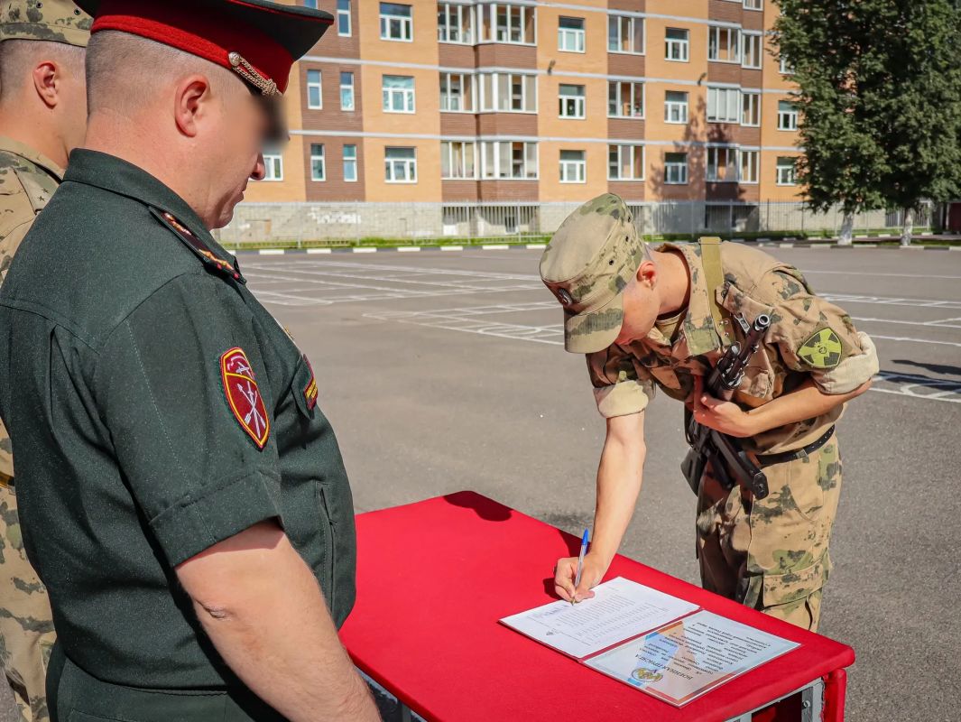Поздравляем с принятием Военной присяги военнослужащих 33-й бригады оперативного назначения Северо-Западного округа Росгвардии! Поздравляем с принятием Военной присяги военнослужащих 33-й бригады оперативного назначения Северо-Западного округа Росгвардии!