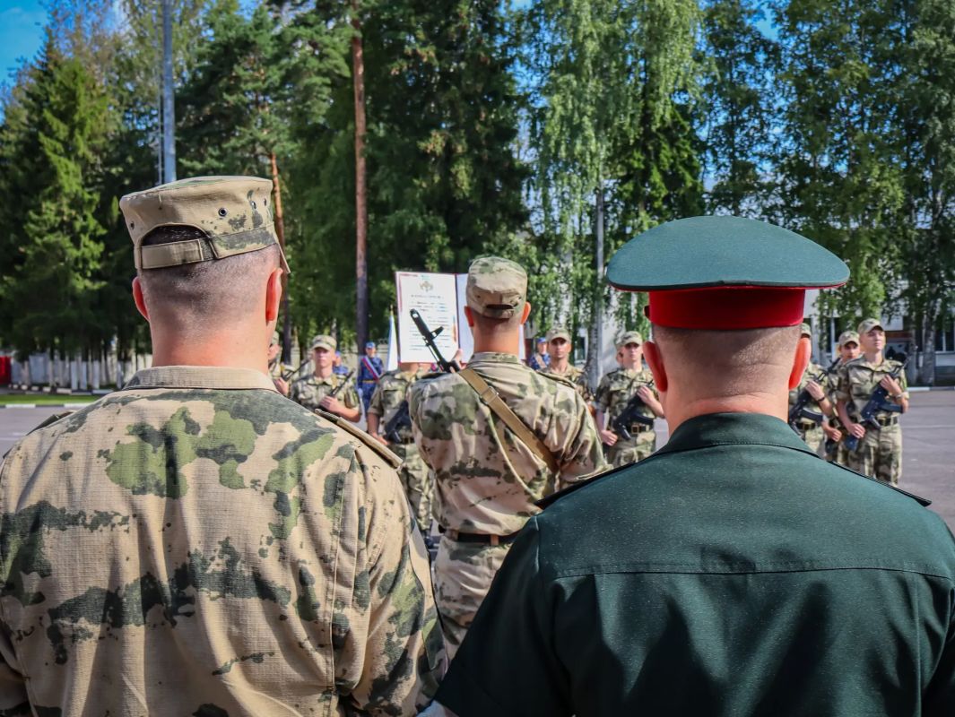 Поздравляем с принятием Военной присяги военнослужащих 33-й бригады оперативного назначения Северо-Западного округа Росгвардии! Поздравляем с принятием Военной присяги военнослужащих 33-й бригады оперативного назначения Северо-Западного округа Росгвардии!