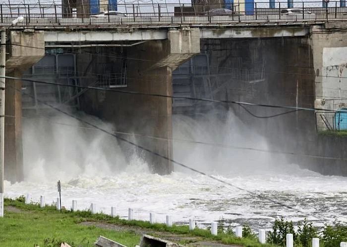 Водосброс на Шершнях в Челябинске увеличили до 65 кубометров в секунду