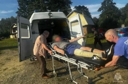 В Челябинской области турист сорвался в ущелье во время прогулки