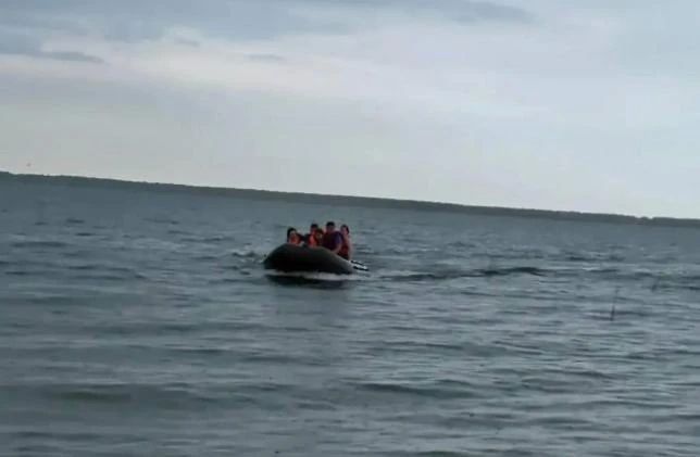 Сотрудникам поисково-спасательной службы Челябинской области пришлось трижды выезжать на водоемы, чтобы помочь отдыхающим