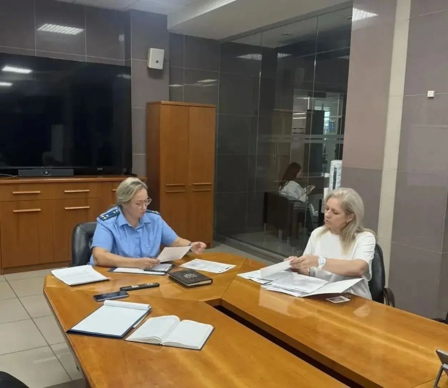 Прокурор Ленинского района г. Челябинска провела встречу с трудовым коллективом трубопрокатного завода Прокурор Ленинского района г. Челябинска провела встречу с трудовым коллективом трубопрокатного завода