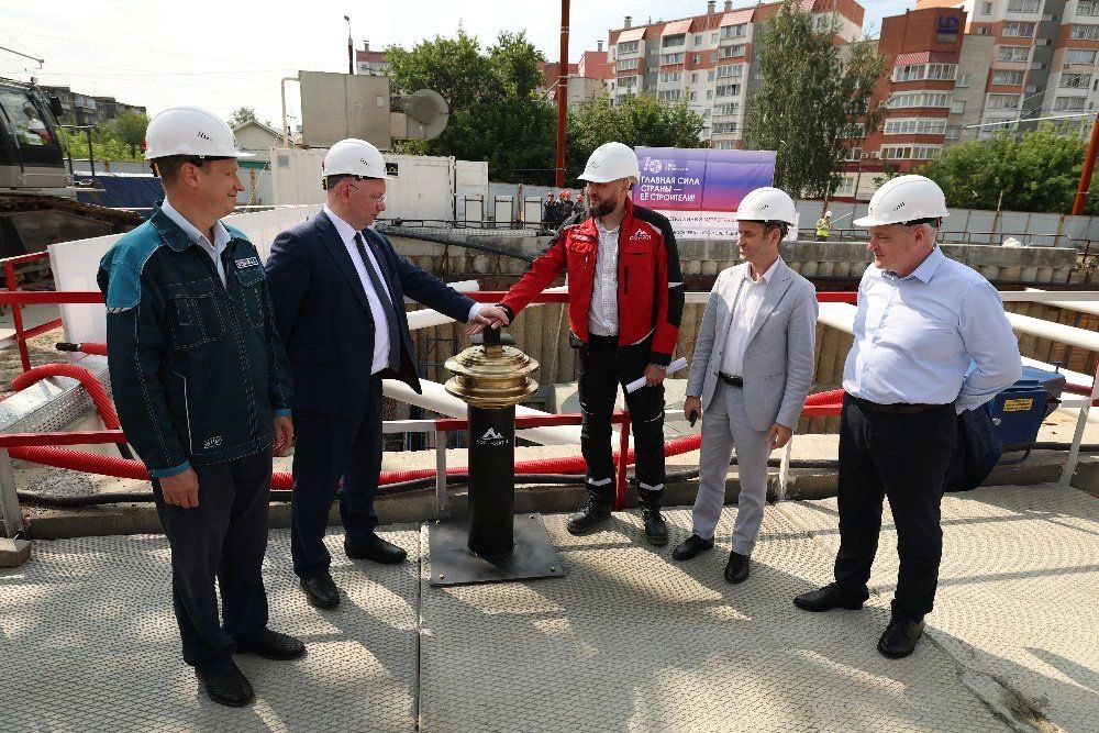 Третий тоннелепроходческий комплекс приступил к строительству тоннелей метротрамвая в Челябинске Третий тоннелепроходческий комплекс приступил к строительству тоннелей метротрамвая в Челябинске