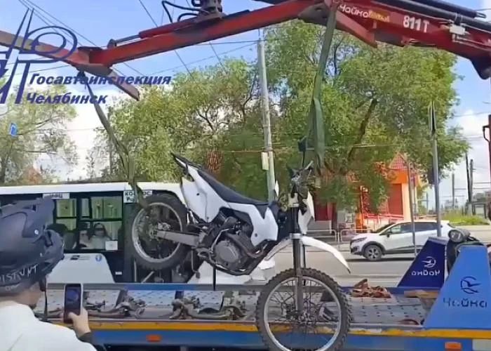 Школьникам Челябинска покажут цену езды на питбайке без прав