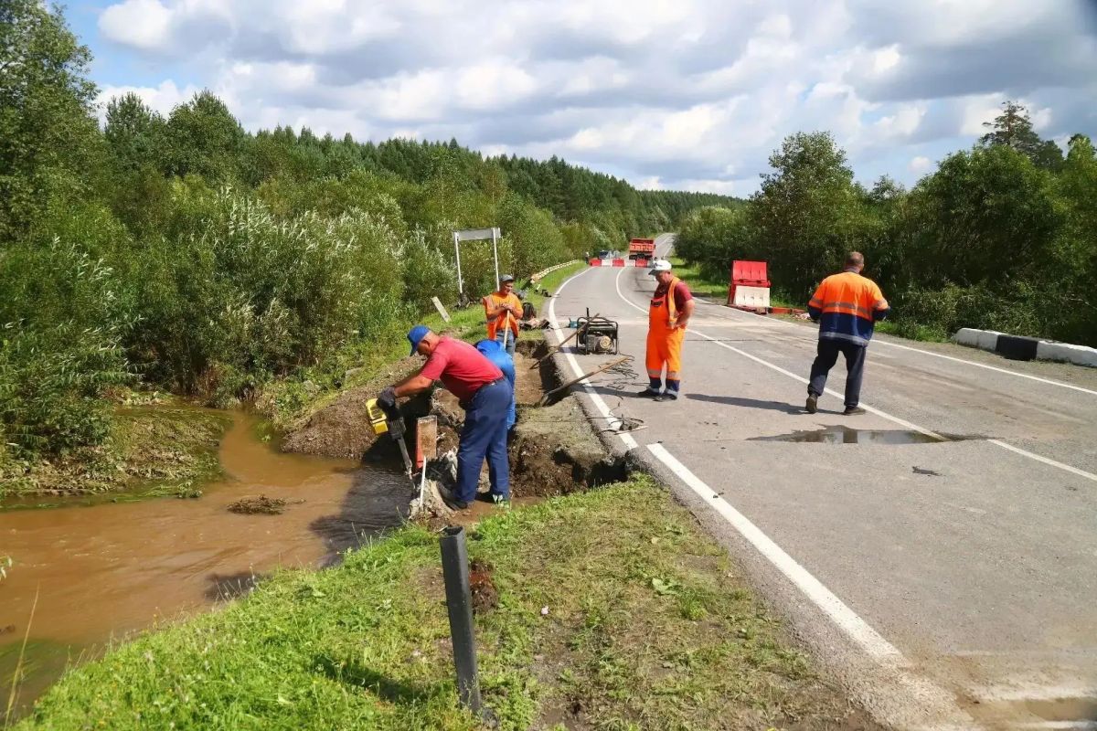 Вода уходит – мосты восстанавливают! Вода уходит – мосты восстанавливают!