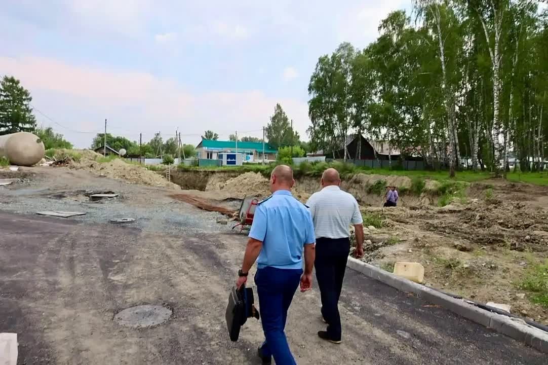 Прокуратура Кунашакского района контролирует ход строительства ледовой арены в с. Кунашак в рамках региональной программы «Развитие спортивной инфраструктуры»