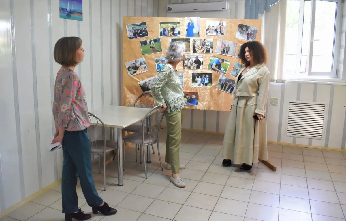 Министр социальных отношений Наталья Лугачева ознакомилась с работой Комплексного центра социального обслуживания в Катав-Ивановске Министр социальных отношений Наталья Лугачева ознакомилась с работой Комплексного центра социального обслуживания в Катав-Ивановске