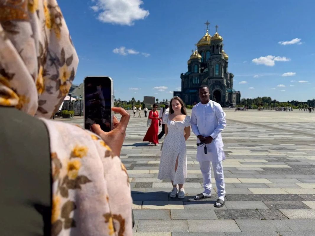 В Москве завершился блог-тур «Россия-Африка: Новые медиа-смыслы» В Москве завершился блог-тур «Россия-Африка: Новые медиа-смыслы»