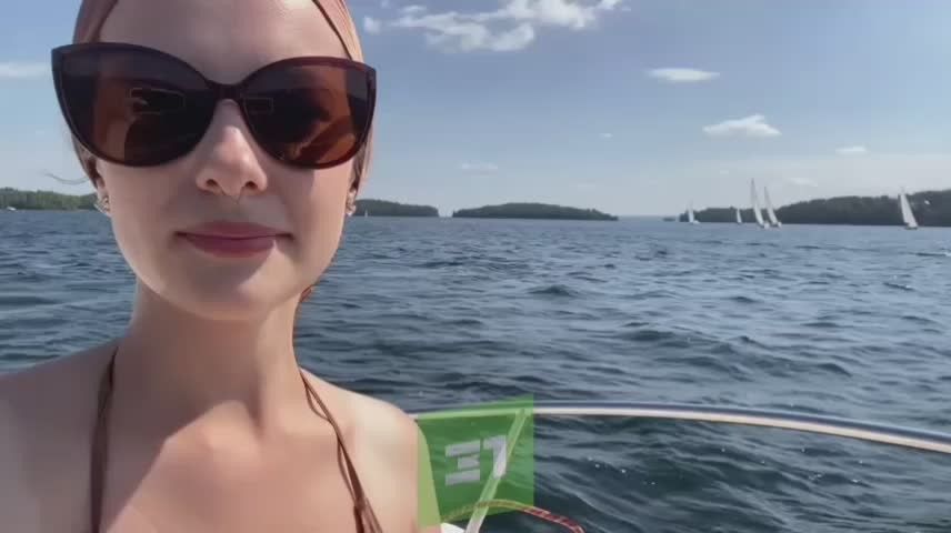 Пока вы загораете, они летают по воде