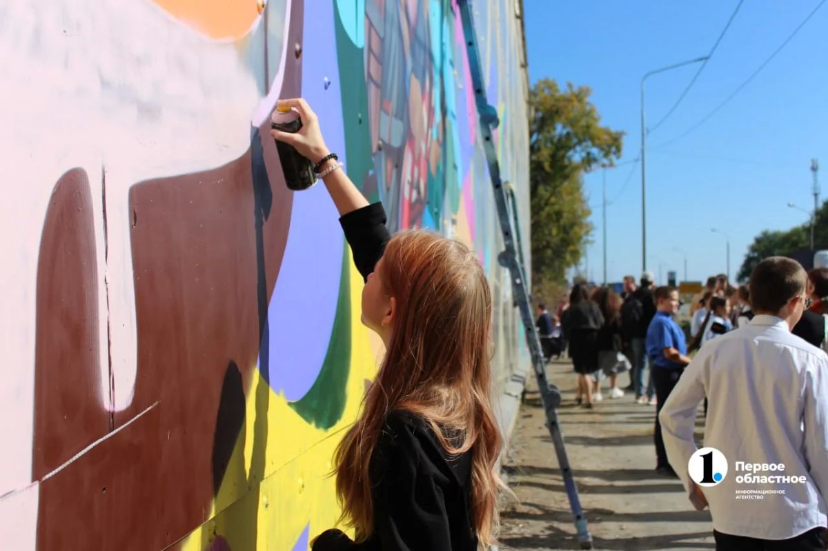 В Челябинске фасады зданий превратились в «божьих коровок»