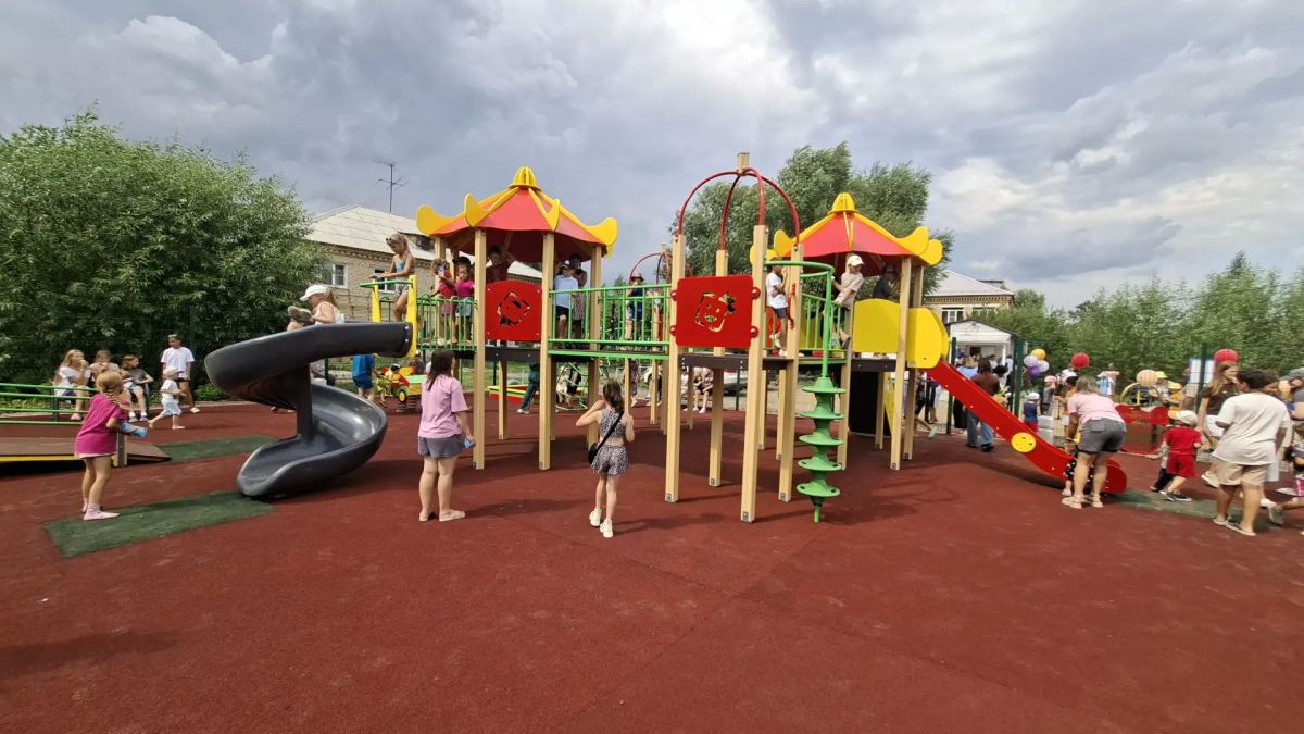 В Нагорном открылась детская площадка! В Нагорном открылась детская площадка!