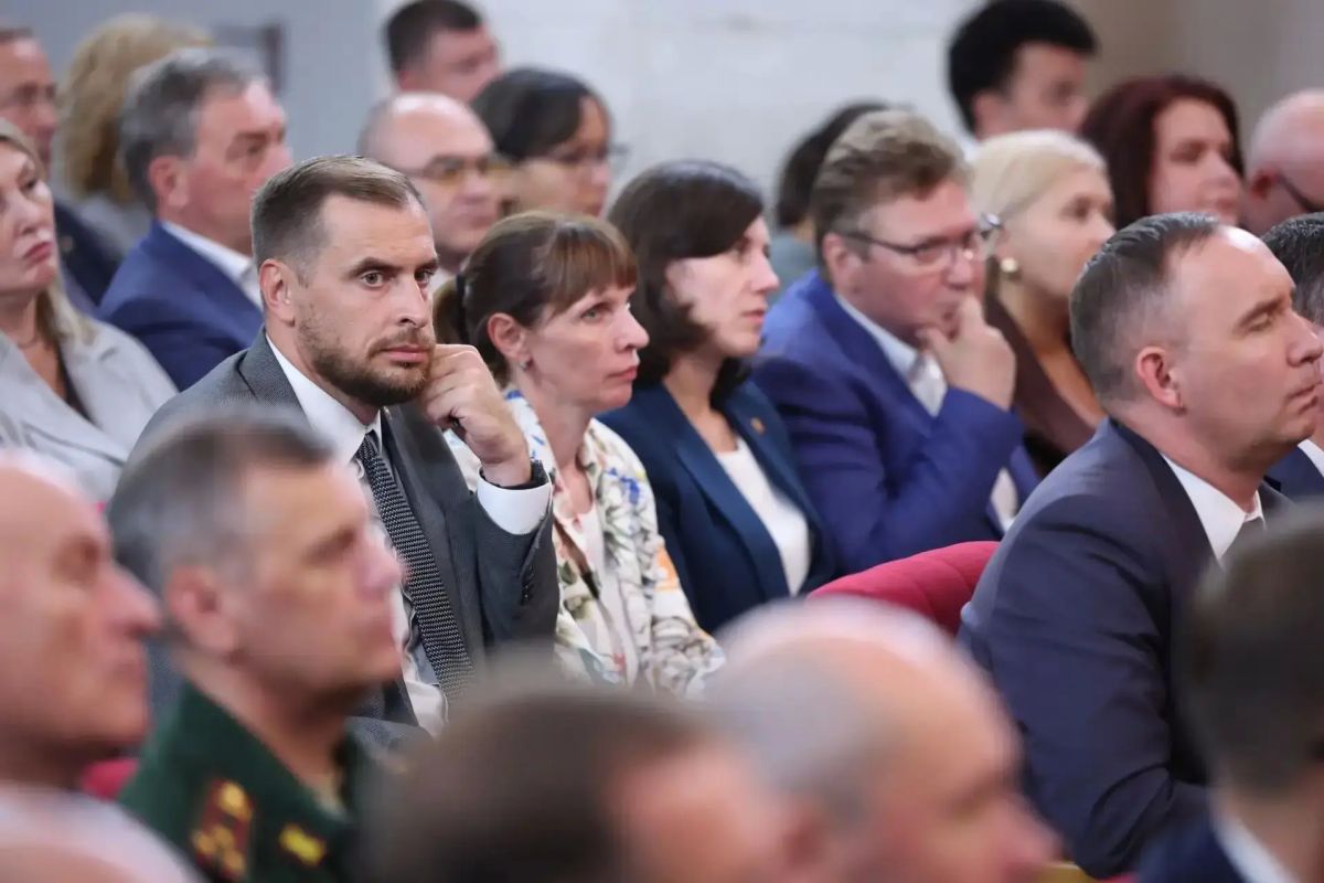 Губернатор региона Алексей Текслер провел областное совещание с главами муниципальных образований Челябинской области в Нязепетровске Губернатор региона Алексей Текслер провел областное совещание с главами муниципальных образований Челябинской области в Нязепетровске