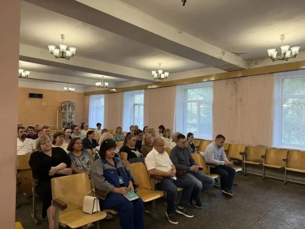 Прокурор Тракторозаводского района г. Челябинска провел личный прием в трудовом коллективе Прокурор Тракторозаводского района г. Челябинска провел личный прием в трудовом коллективе