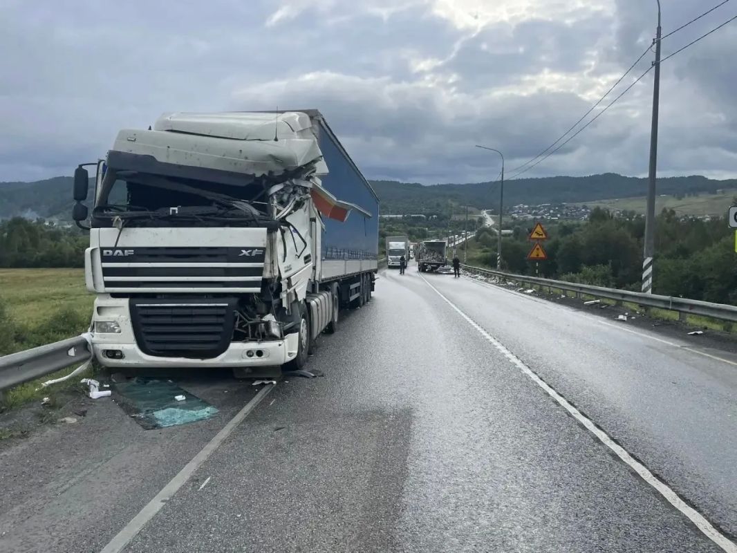 Тройное ДТП произошло на трассе М5 под Симом Тройное ДТП произошло на трассе М5 под Симом