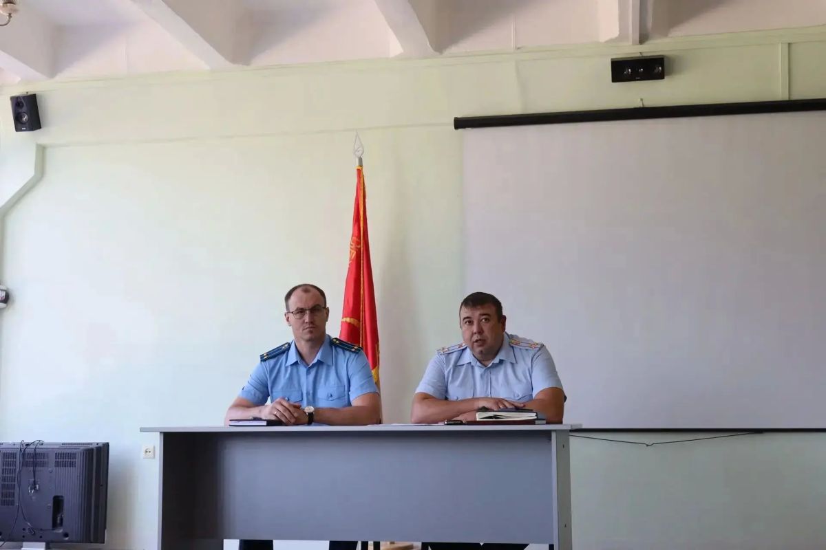 Прокуратура Ленинского района г. Челябинска провела рабочую встречу с трудовым коллективом АО «Сигнал» Прокуратура Ленинского района г. Челябинска провела рабочую встречу с трудовым коллективом АО «Сигнал»