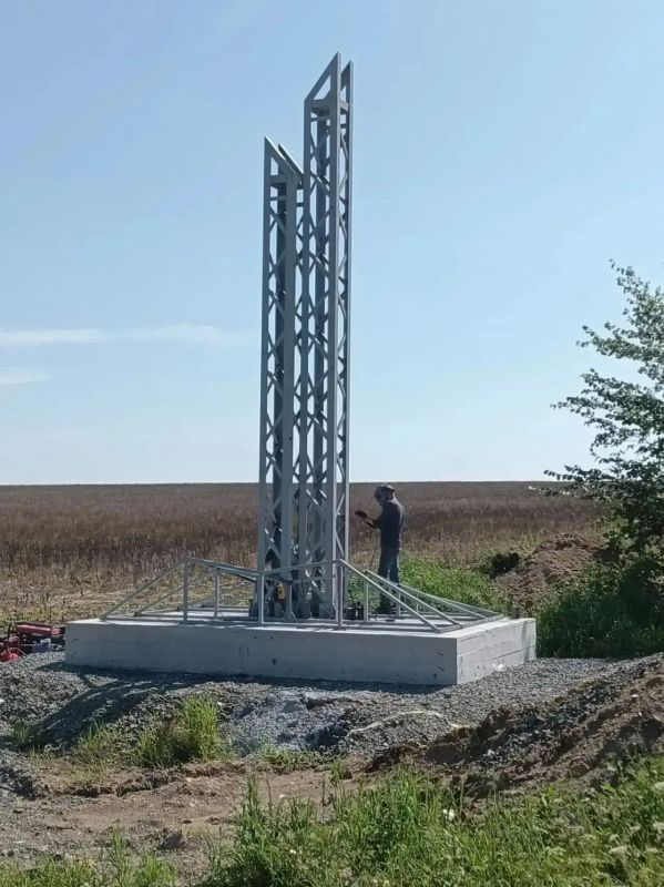 На въездах в Челябинскую область устанавливают новые региональные стелы На въездах в Челябинскую область устанавливают новые региональные стелы