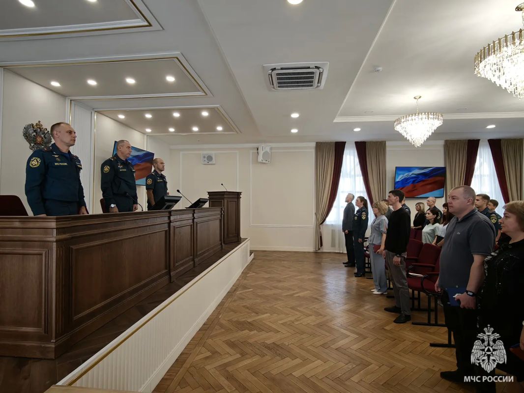 Наш триколор – символ государственности! Наш триколор – символ государственности!