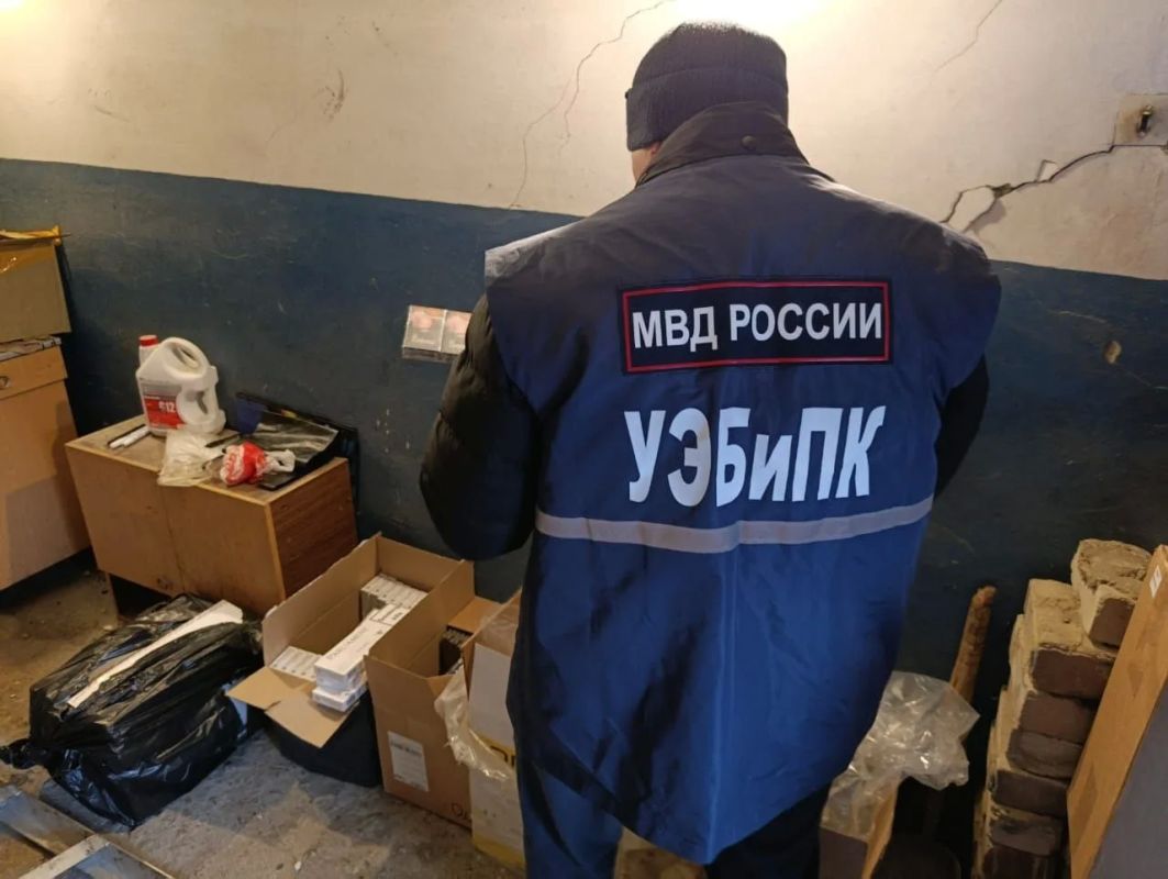 В Челябинской области сотрудниками Управления экономической безопасности и противодействия коррупции пресечён незаконный оборот немаркированной табачной продукции