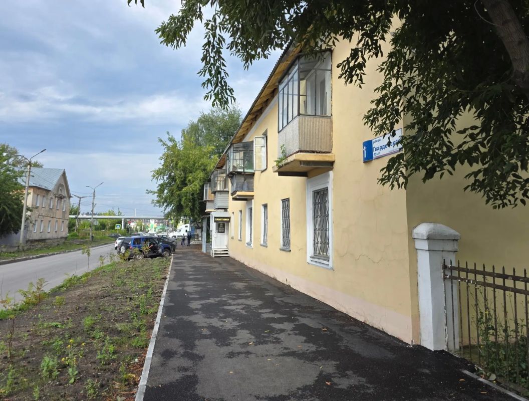 В Миассе завершается благоустройство сквера «Образование» В Миассе завершается благоустройство сквера «Образование»