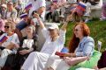 В День флага юным жителям Челябинска торжественно вручили паспорта