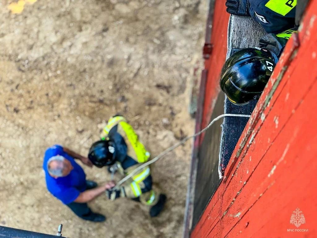 Огнеборцы отработали спасение пострадавшего из окна здания! Огнеборцы отработали спасение пострадавшего из окна здания!