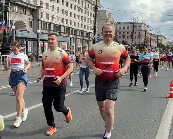 Полицейские гарнизона города не только обеспечили правопорядок на Челябинском марафоне, но и приняли в нем участие Полицейские гарнизона города не только обеспечили правопорядок на Челябинском марафоне, но и приняли в нем участие