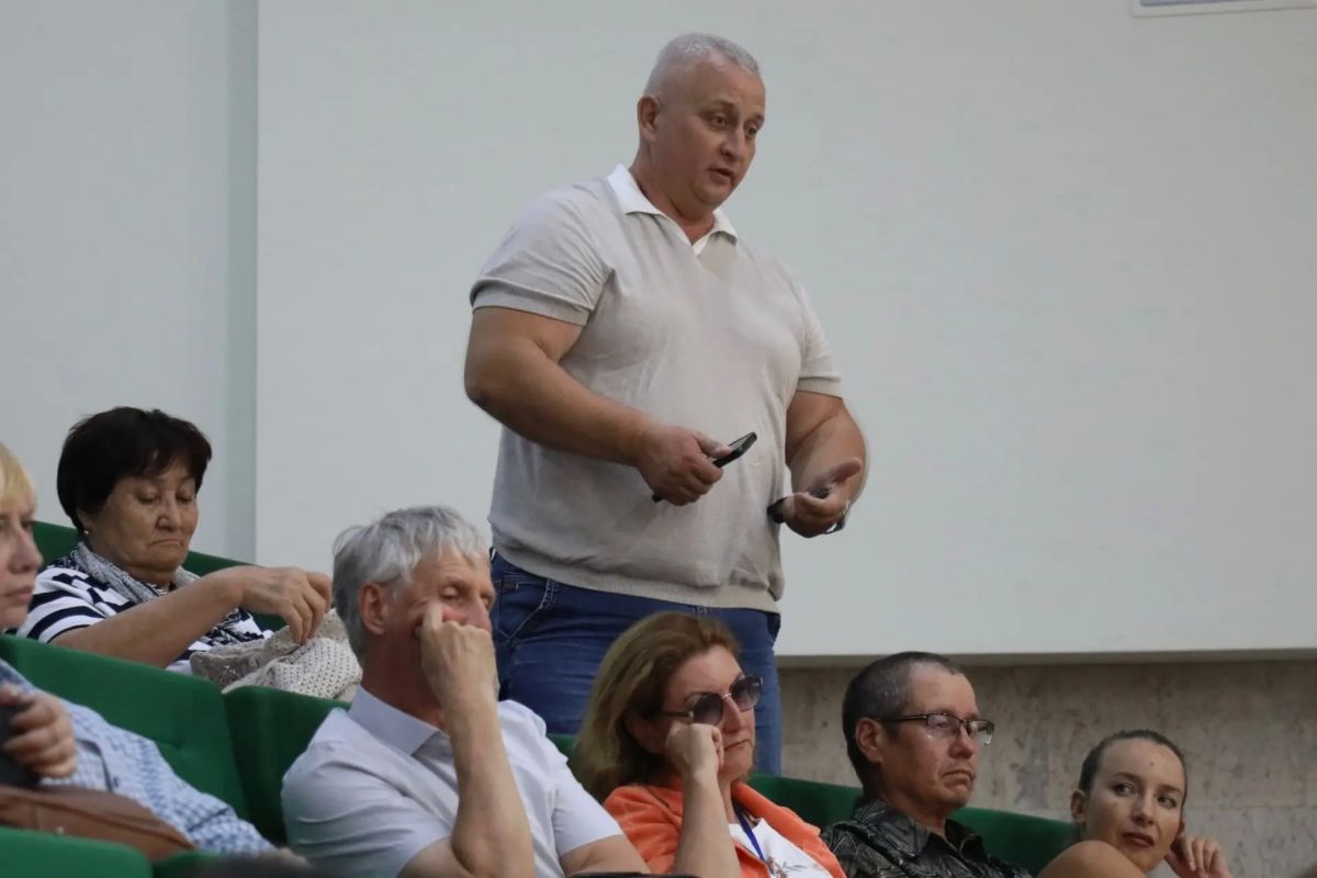Главный специалист по профориентационной работе ПАО «ММК» Владимир Дремов провел рабочую встречу с представителями спортивных школ, организаций и профильных подразделений Главный специалист по профориентационной работе ПАО «ММК» Владимир Дремов провел рабочую встречу с представителями спортивных школ, организаций и профильных подразделений
