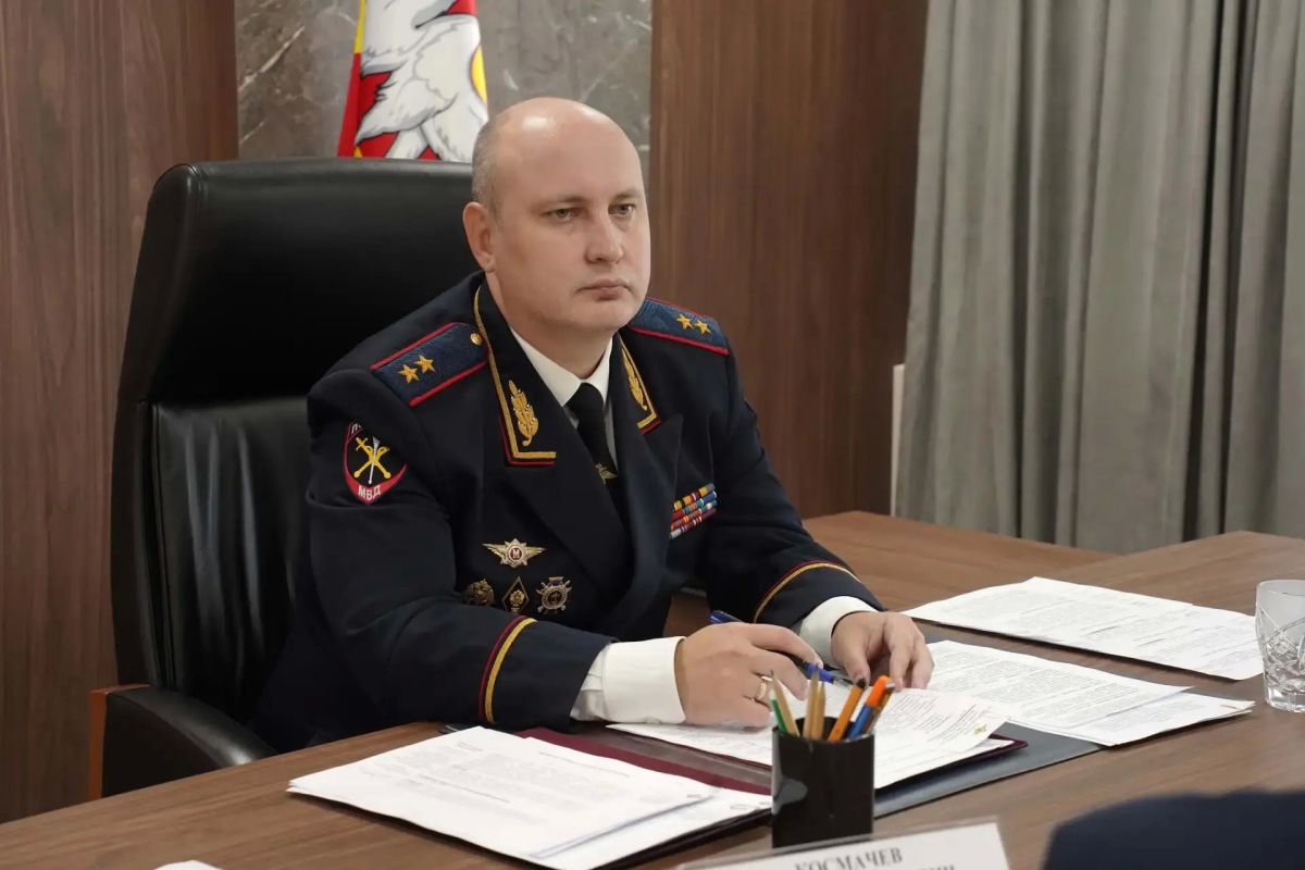 Начальник ГУ МВД России по Челябинской области провёл приём граждан в Приёмной Президента Российской Федерации Начальник ГУ МВД России по Челябинской области провёл приём граждан в Приёмной Президента Российской Федерации