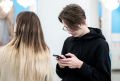 Челябинцы встретили запрет телефонов в школах с одобрением