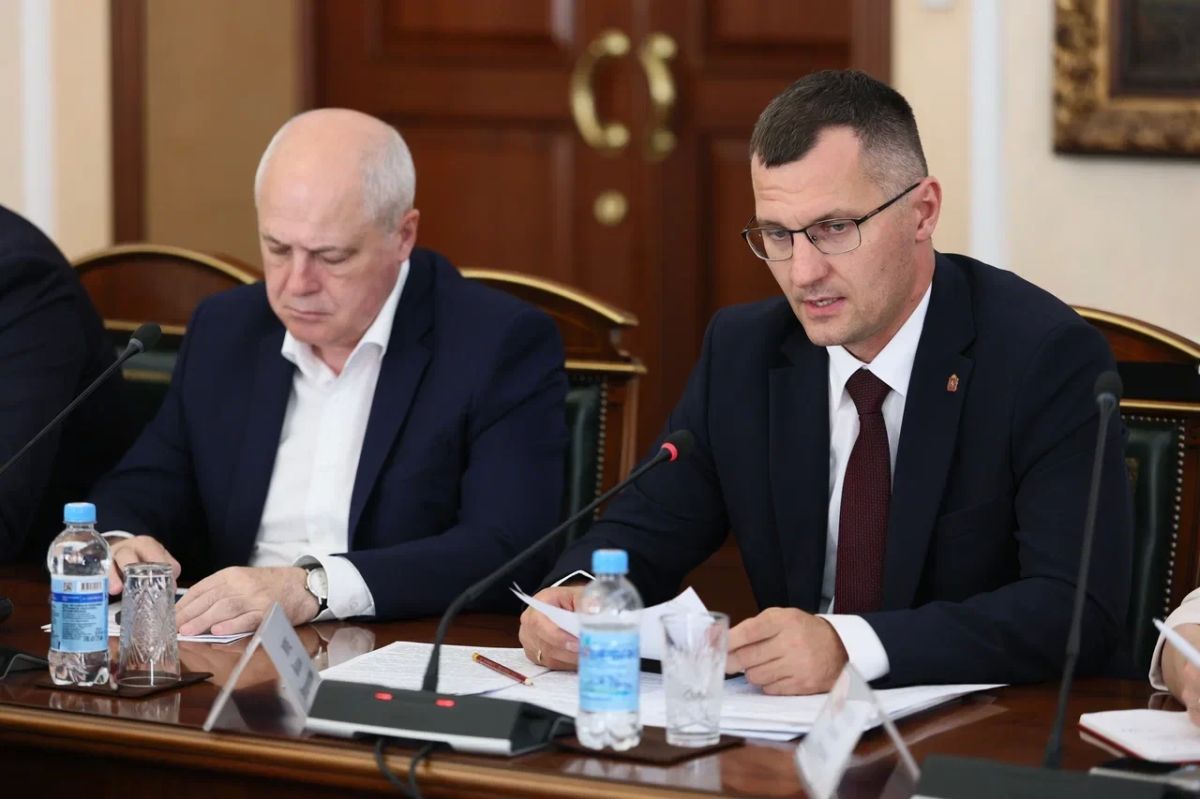 Алексей Текслер провёл заседание КЧС по подготовке образовательных организаций к новому учебному году Алексей Текслер провёл заседание КЧС по подготовке образовательных организаций к новому учебному году