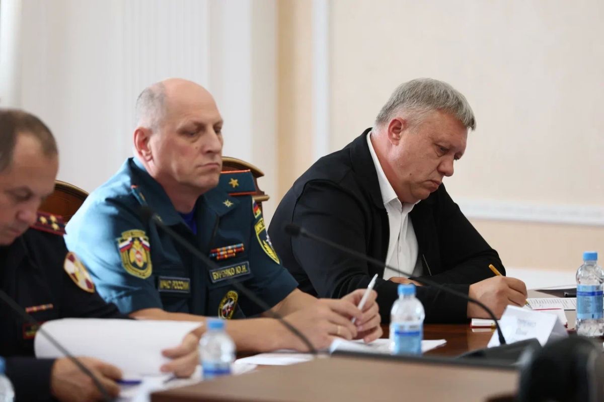 Алексей Текслер провёл заседание КЧС по подготовке образовательных организаций к новому учебному году Алексей Текслер провёл заседание КЧС по подготовке образовательных организаций к новому учебному году