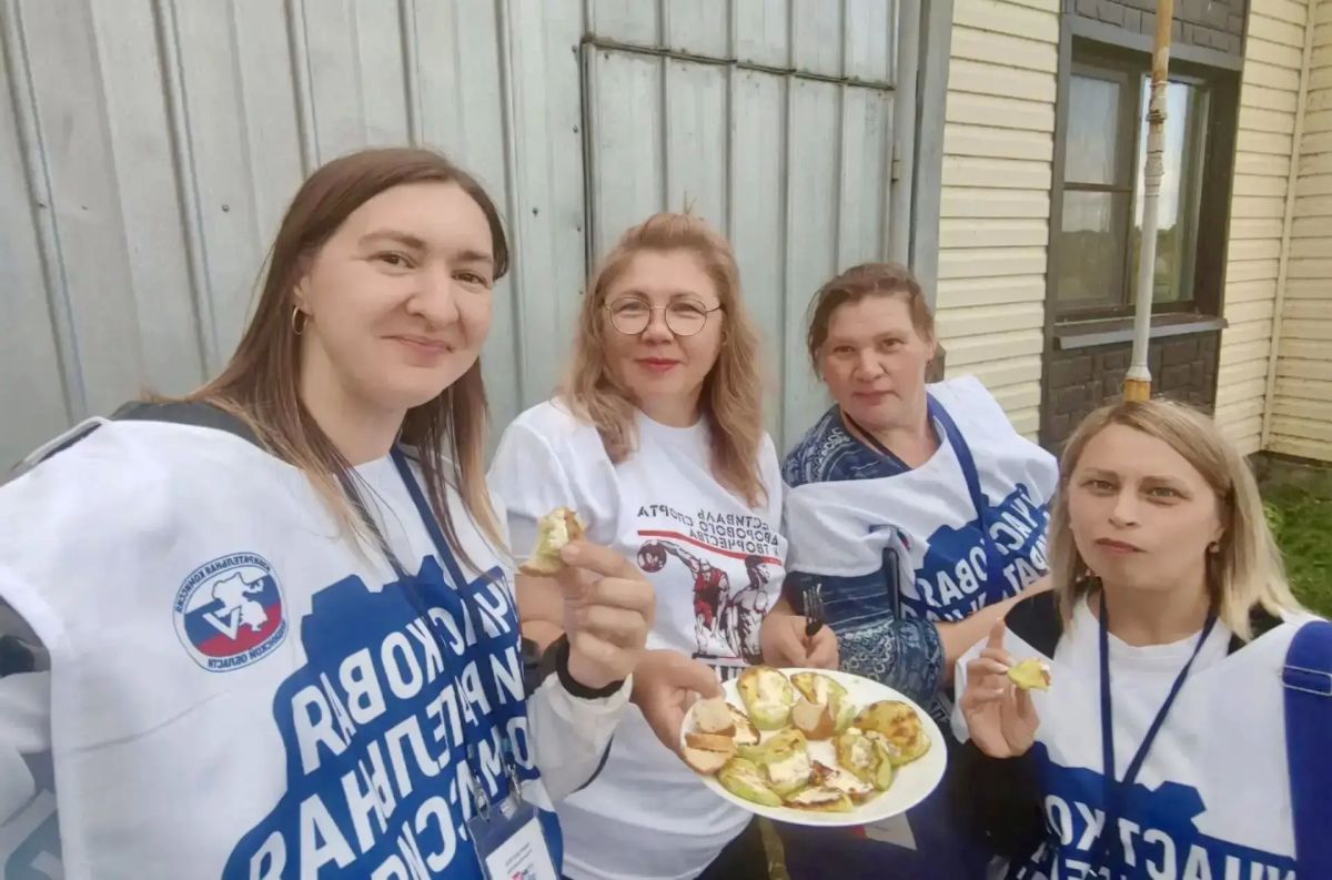 НА ЛОШАДЯХ, КВАДРОЦИКЛАХ И СКУТЕРАХ: КАК ОБХОДЧИКИ ДОБИРАЮТСЯ ДО ИЗБИРАТЕЛЕЙ НА ЛОШАДЯХ, КВАДРОЦИКЛАХ И СКУТЕРАХ: КАК ОБХОДЧИКИ ДОБИРАЮТСЯ ДО ИЗБИРАТЕЛЕЙ