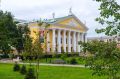 Площадь Искусств без движения: как стоя на одном месте узнать историю Челябинска