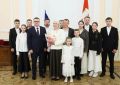 Текслер вручил награду «Мать-героиня» двум женщинам в Челябинской области