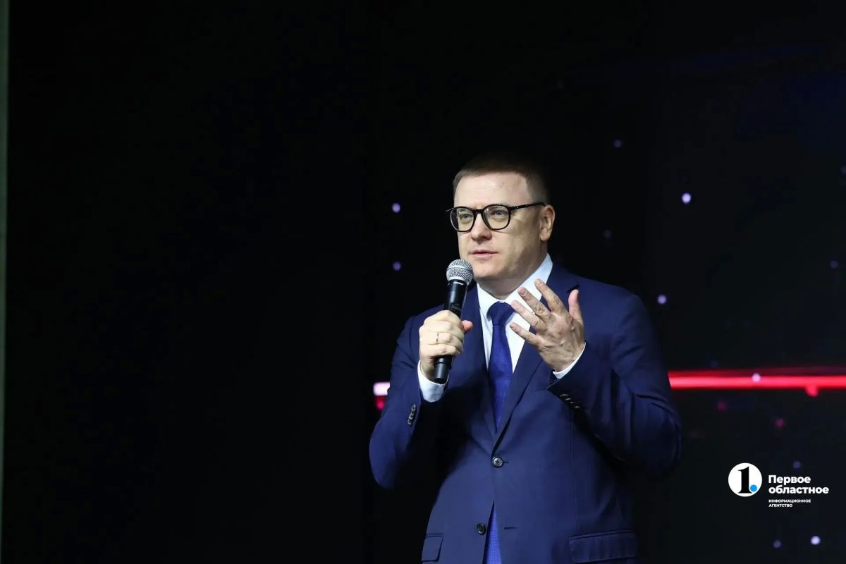 Алексей Текслер принял участие в торжественной линейке в школе №68 им. Е.Н. Родионова Алексей Текслер принял участие в торжественной линейке в школе №68 им. Е.Н. Родионова