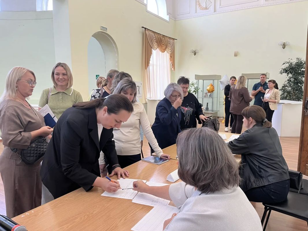 В Копейске продолжается обучение членов УИК В Копейске продолжается обучение членов УИК